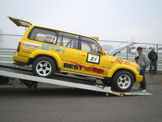 ターボショップM ユーザー様のご活躍より〜ベスト自動車販売様・ランクル80〜